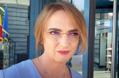 Romania&rsquo;s chief judge, Lia Savonea, acquitted a man linked to a family deal involving her