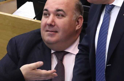 Расследование провело обыски в квартире бывшего депутата ЛДПР Юрия Напсо, которого подозревают в изнасиловании его помощницы