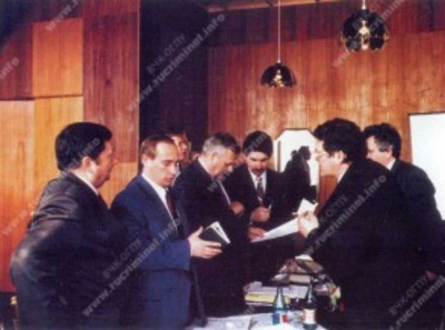 Убийство друга российской верхушки Маневича вешают на Кумарина