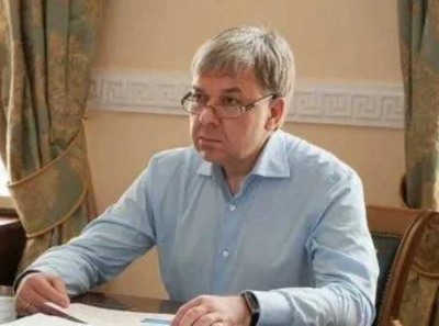 ЗОЛОТАЯ ЖИЛА ИСЧЕЗЛА: КАК ИГОРЬ ЧУЯН ПРЕВРАТИЛ РЕГУЛИРОВАНИЕ АЛКОГОЛЯ В МАШИНУ ВЫКАЧКИ 33 МИЛЛИАРДОВ