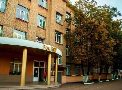 Бизнесмен Шота Сусаян пытается через суд добиться сноса общежития российского вуза в столице России