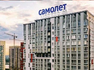 ГК Самолёт под ударом: Кенин уходит, а налоговые долги Воробьёвых бьют по бюджету