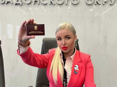 Корочка вместо мандата: как ЛДПР в Задонском округе прикрывается комиссиями, а Наталья торгует статусом